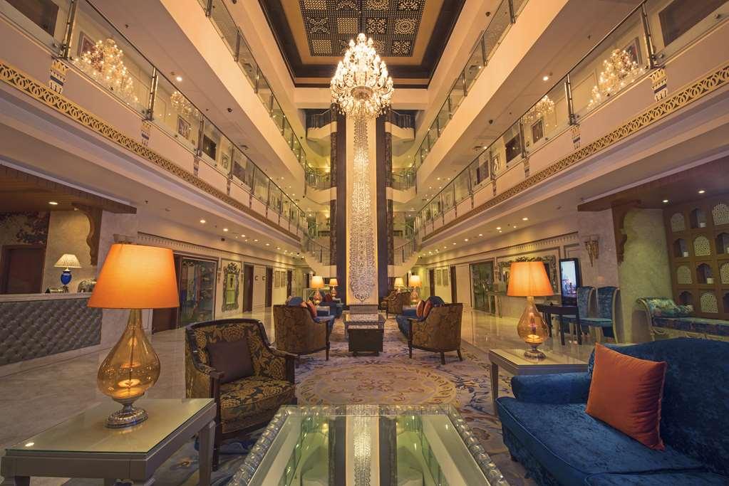 Radisson Blu Udaipur Palace Resort & Spa Interior photo