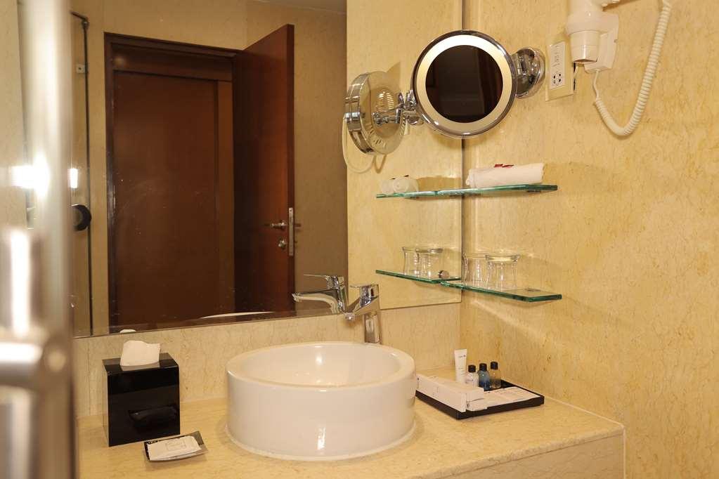 Radisson Blu Udaipur Palace Resort & Spa Room photo